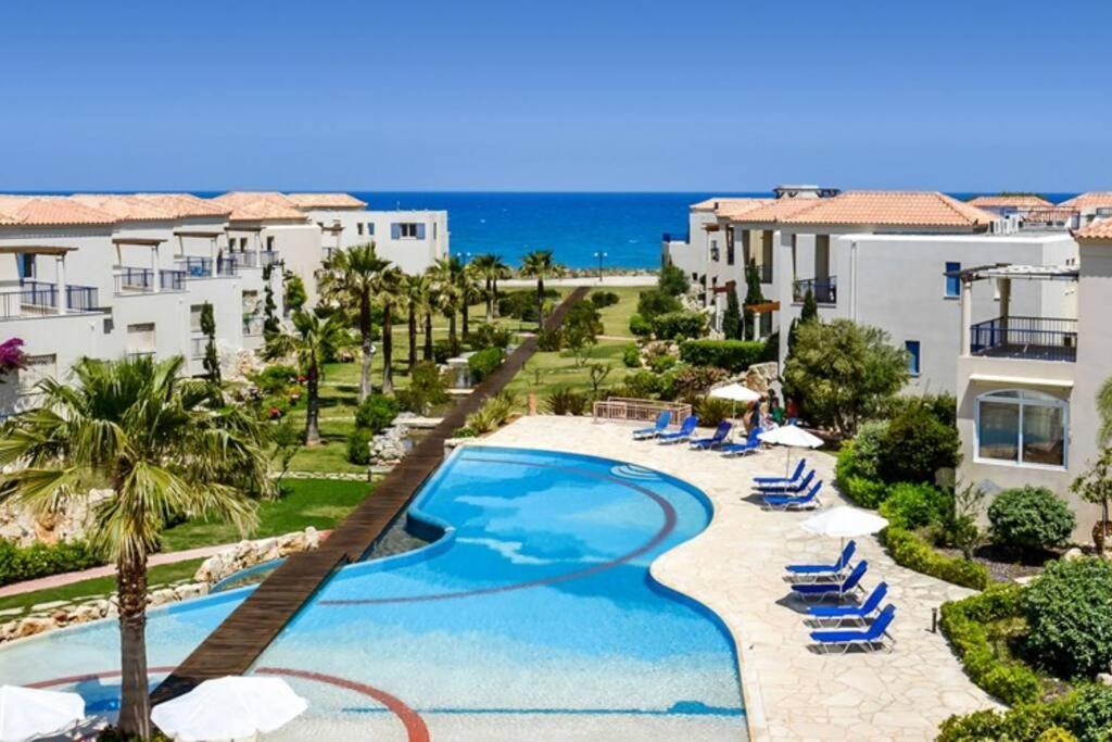 Odyssey Beach Front Apartment Χανιά Εξωτερικό φωτογραφία