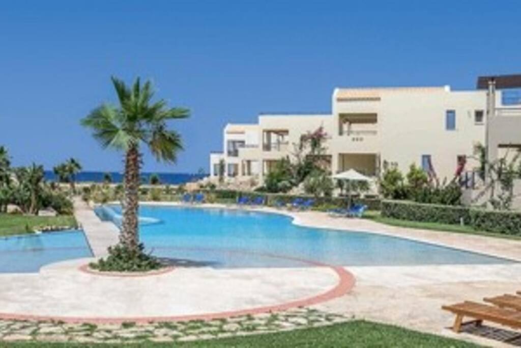 Odyssey Beach Front Apartment Χανιά Εξωτερικό φωτογραφία